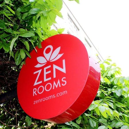 מאלאנג Zen Rooms Near Stasiun Kota Baru מראה חיצוני תמונה